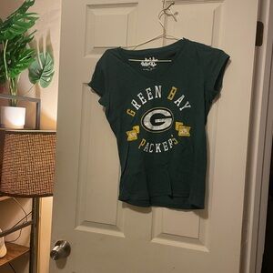 Petite teen, girl Green Bay Packers Green T-Shirt-Medium